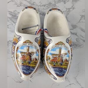 Holland Wooden Shoe Souvenir December 1997 Painted A Glossy White